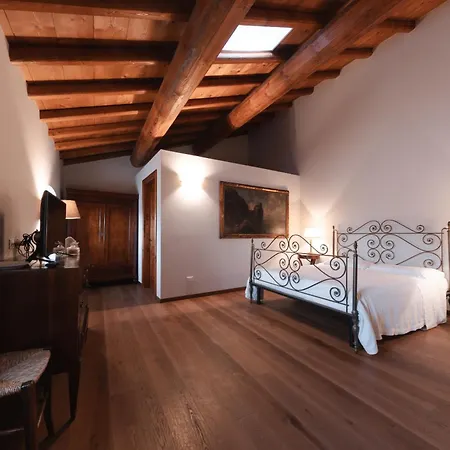 Corte Castello Guest house