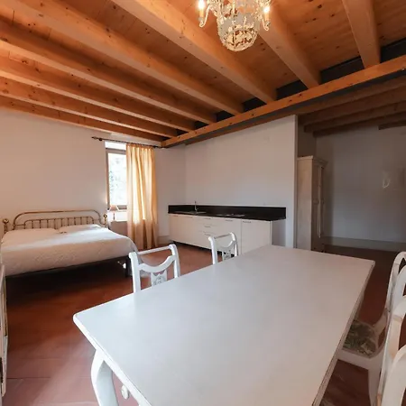 Guest house Corte Castello