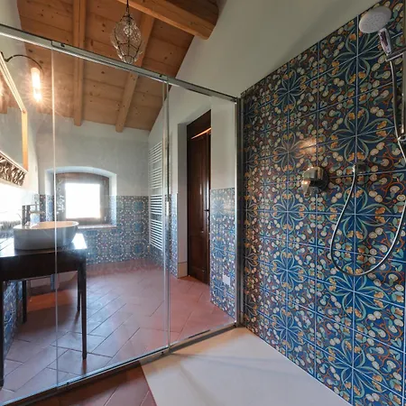 Corte Castello Konukevi 4*