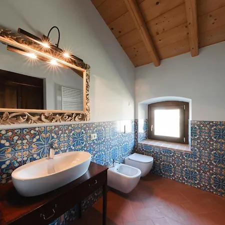 Corte Castello Konukevi Affi