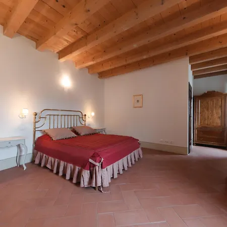 Konukevi Corte Castello