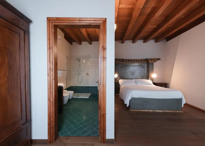 Guest house Corte Castello 4*
