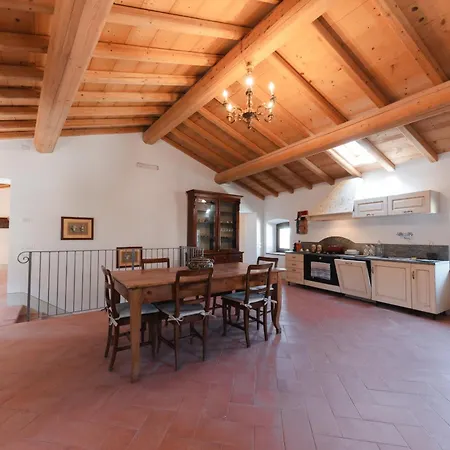 Corte Castello בית הארחה 4*