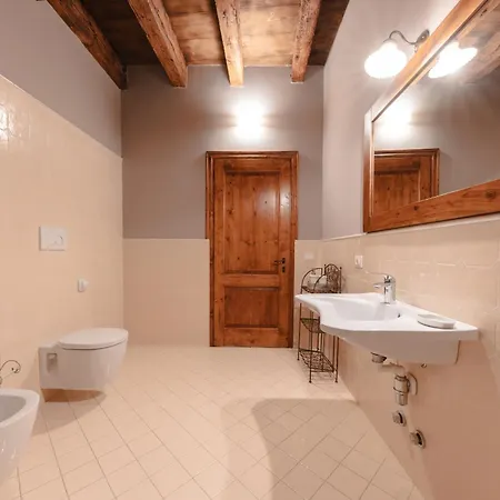 בית הארחה Corte Castello 4*