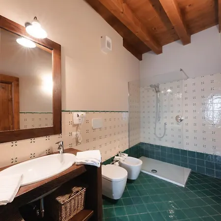 Corte Castello Гостевой дом Аффи