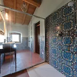 Corte Castello بيت ضيافة 4*