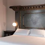 Corte Castello بيت ضيافة آفي