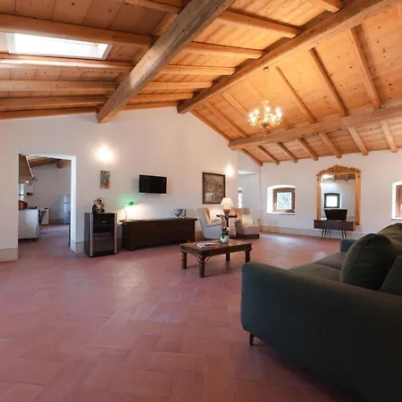Corte Castello 2* アッフィ