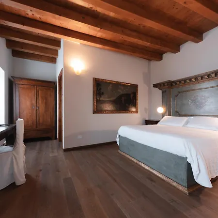 Corte Castello Πανσιόν