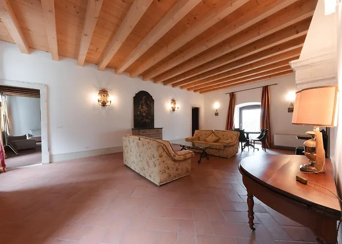 Corte Castello Πανσιόν